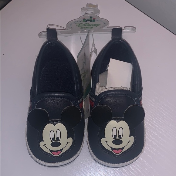 Baby Mickey Mouse shoes - Picture 1 of 3